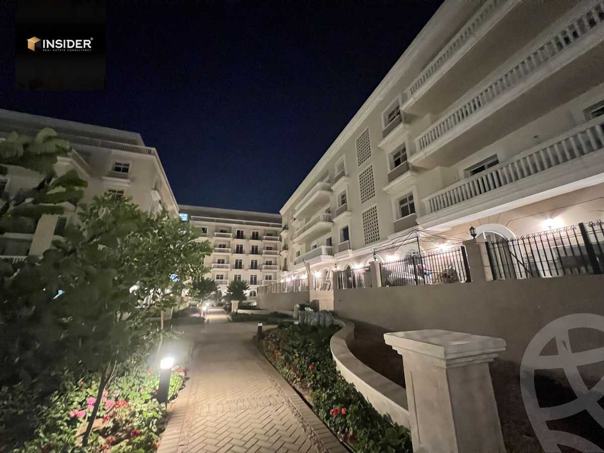 https://aqarmap.com.eg/ar/listing/5060005-for-sale-cairo-new-cairo-compounds-hyde-park-centre-ville-hyde-park