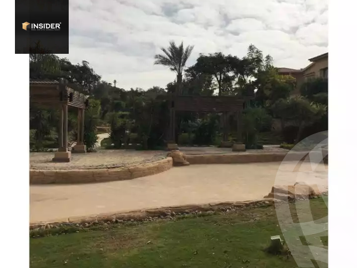 https://aqarmap.com.eg/en/listing/5356778-for-sale-cairo-el-shorouk-compounds-el-hayah-residence