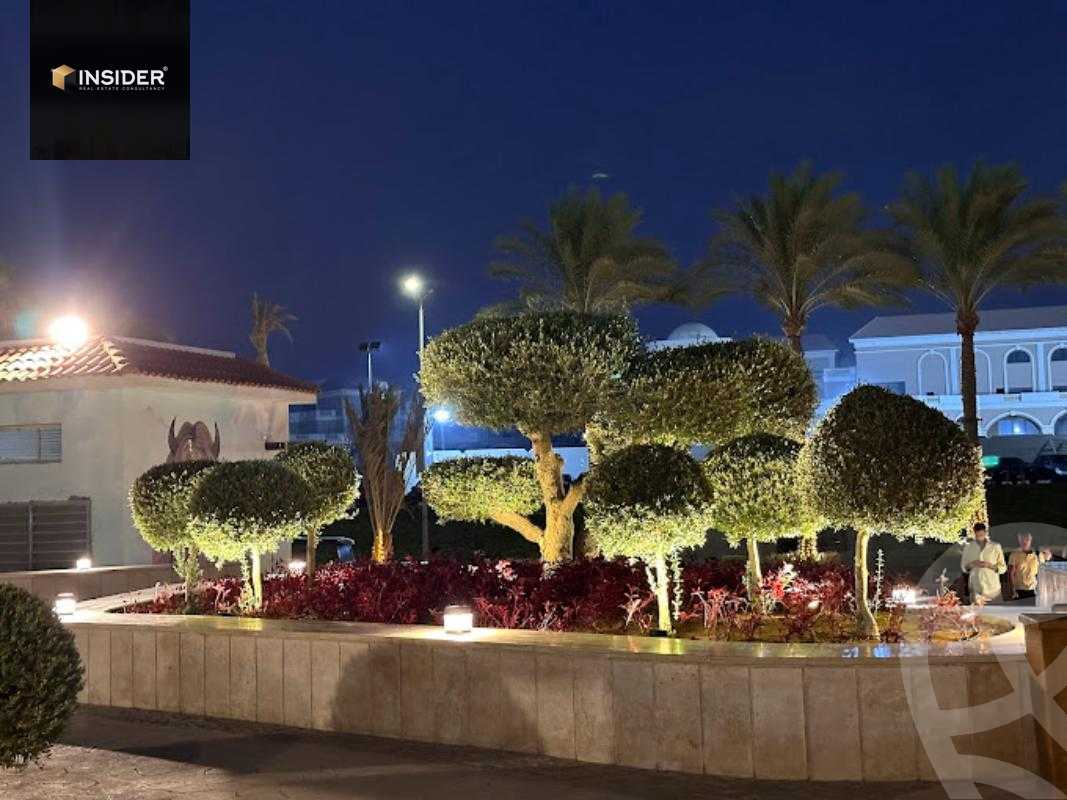 https://aqarmap.com.eg/en/listing/5664416-for-sale-cairo-new-cairo-compounds-hyde-park