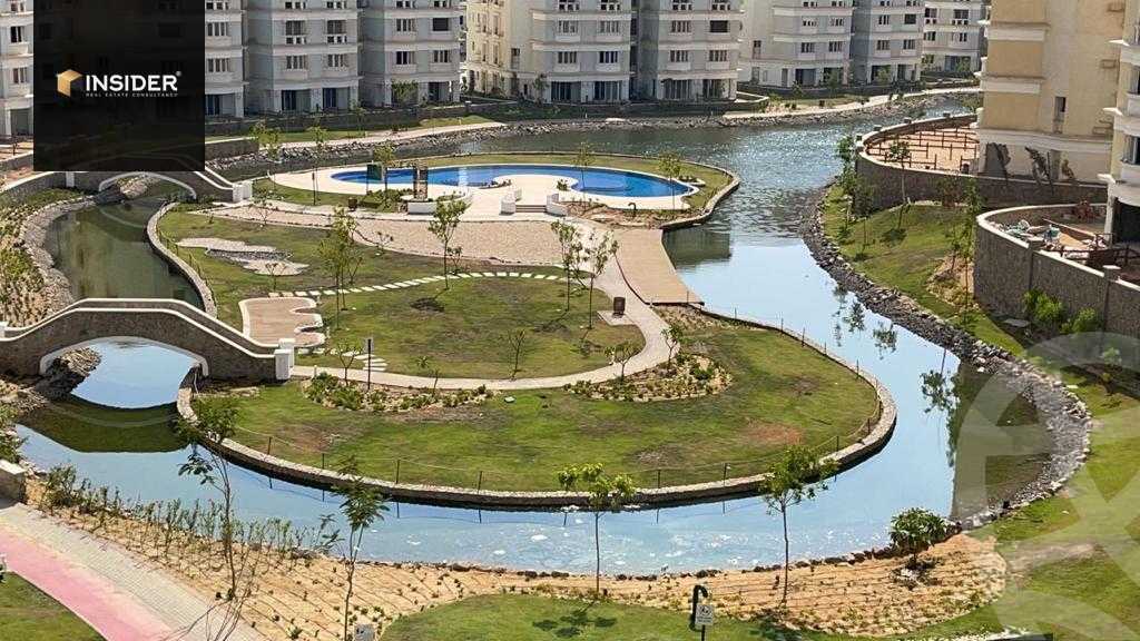 https://aqarmap.com.eg/en/listing/5696014-for-sale-cairo-new-cairo-compounds-mountain-view-hyde-park