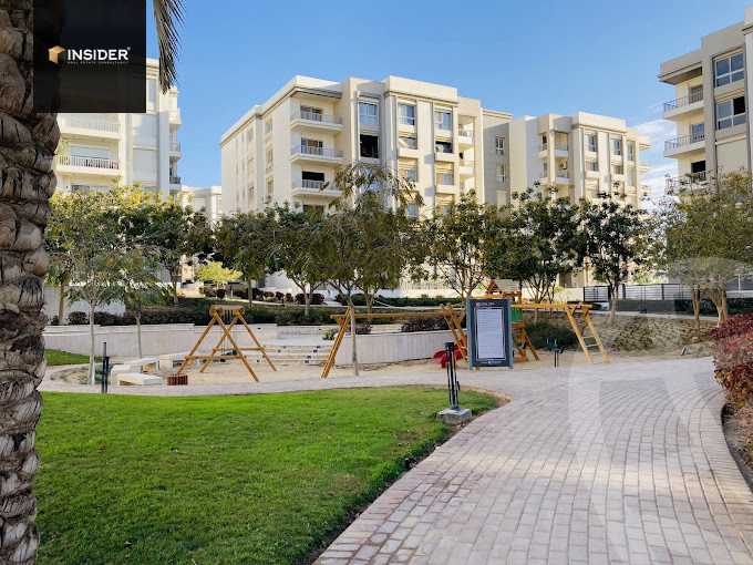 https://aqarmap.com.eg/ar/listing/5731114-for-sale-cairo-new-cairo-compounds-garden-residence-hyde-park