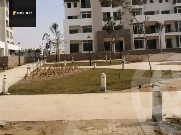 https://aqarmap.com.eg/ar/listing/5815099-for-sale-cairo-new-cairo-compounds-hyde-park-park-corner-hyde-park