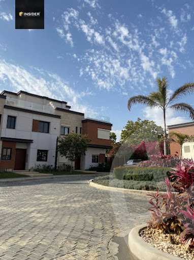 https://aqarmap.com.eg/ar/listing/5967456-for-sale-cairo-new-cairo-compounds-azzar