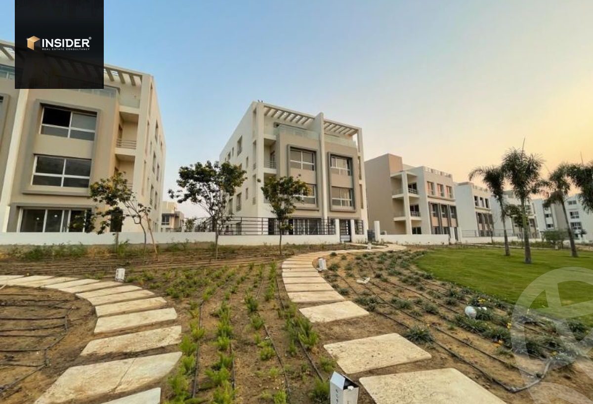 https://aqarmap.com.eg/en/listing/6065256-for-sale-cairo-new-cairo-compounds-hyde-park-centre-ville-hyde-park