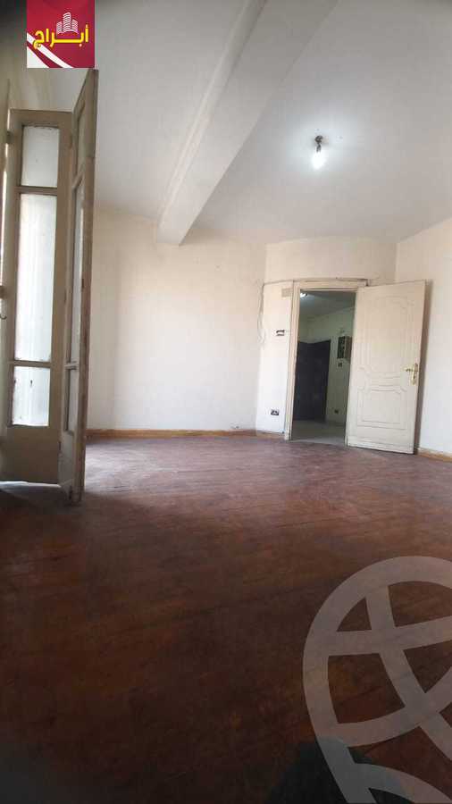 https://aqarmap.com.eg/ar/listing/3836438-for-sale-cairo-ljyz-shareaa-morad  charel degol