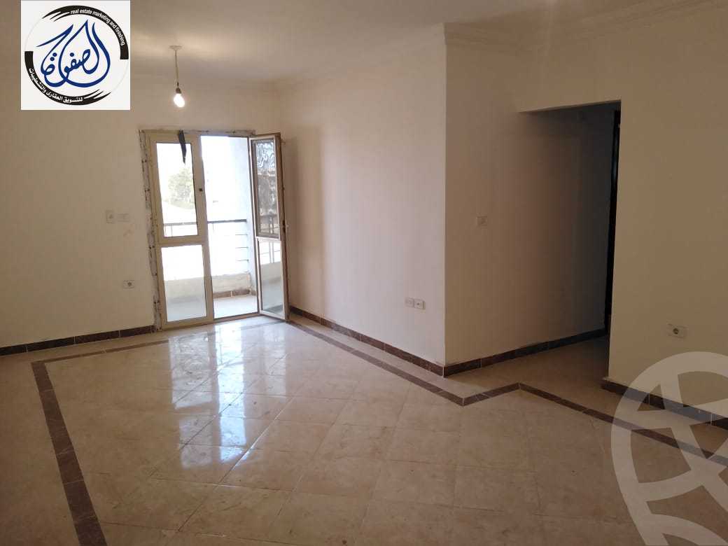 https://aqarmap.com.eg/en/listing/2732398-for-sale-cairo-new-cairo-el-gameyat-jnwb-ljm-yt-sakan-masr