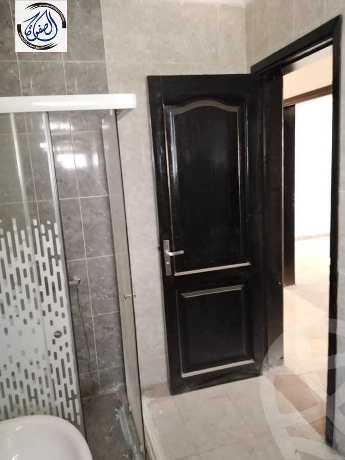 https://aqarmap.com.eg/en/listing/2732398-for-sale-cairo-new-cairo-el-gameyat-jnwb-ljm-yt-sakan-masr