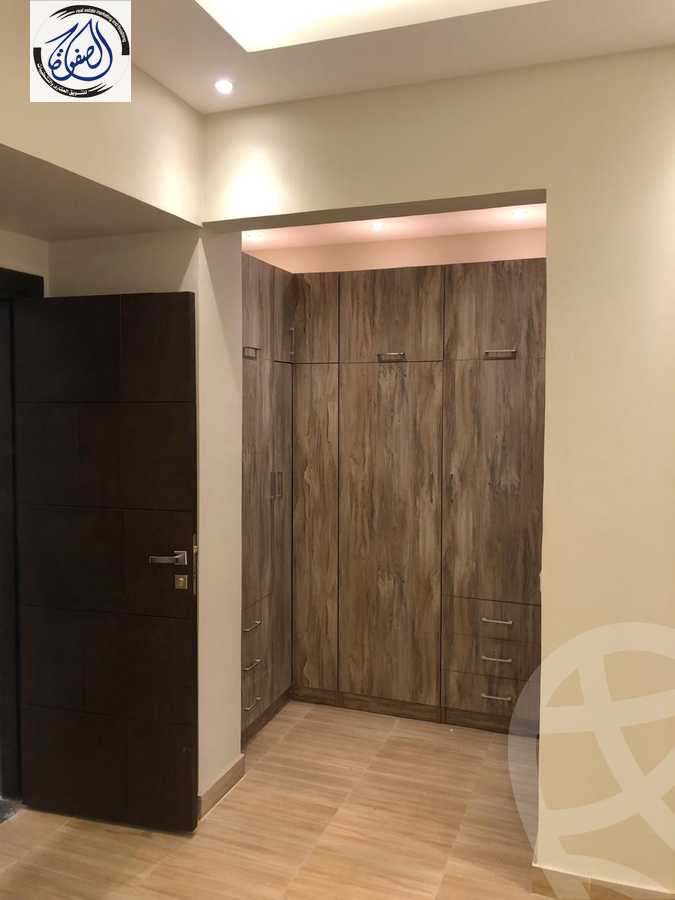 https://aqarmap.com.eg/en/listing/5864905-for-rent-cairo-new-cairo-compounds-el-mostashareen-compound