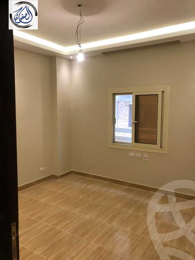 https://aqarmap.com.eg/en/listing/5864905-for-rent-cairo-new-cairo-compounds-el-mostashareen-compound