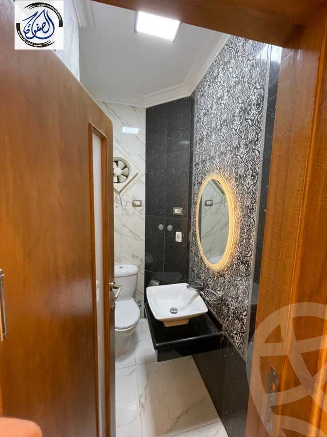 https://aqarmap.com.eg/ar/listing/3258264-for-rent-cairo-new-cairo-compounds-hadayek-el-fedaa