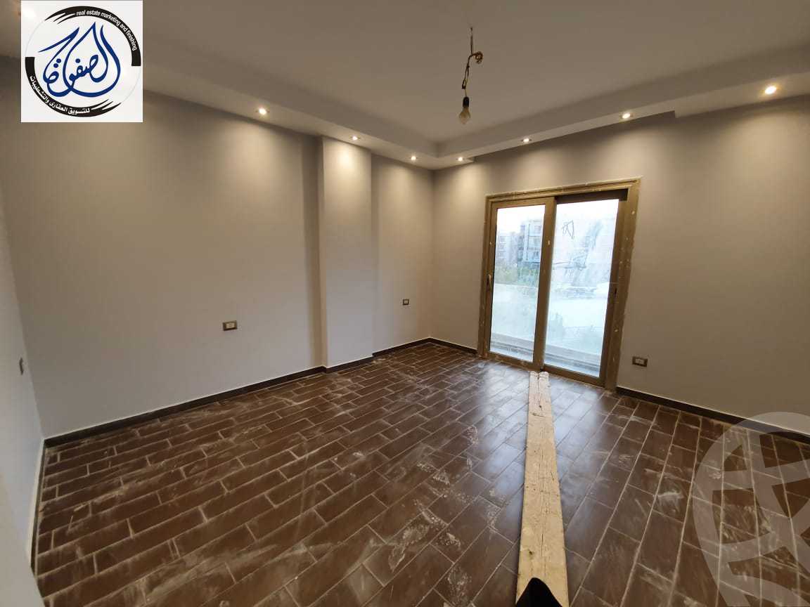 https://aqarmap.com.eg/ar/listing/3832294-for-rent-cairo-new-cairo-compounds-galleria-moon-valley