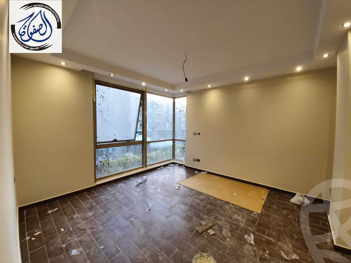https://aqarmap.com.eg/ar/listing/3832294-for-rent-cairo-new-cairo-compounds-galleria-moon-valley