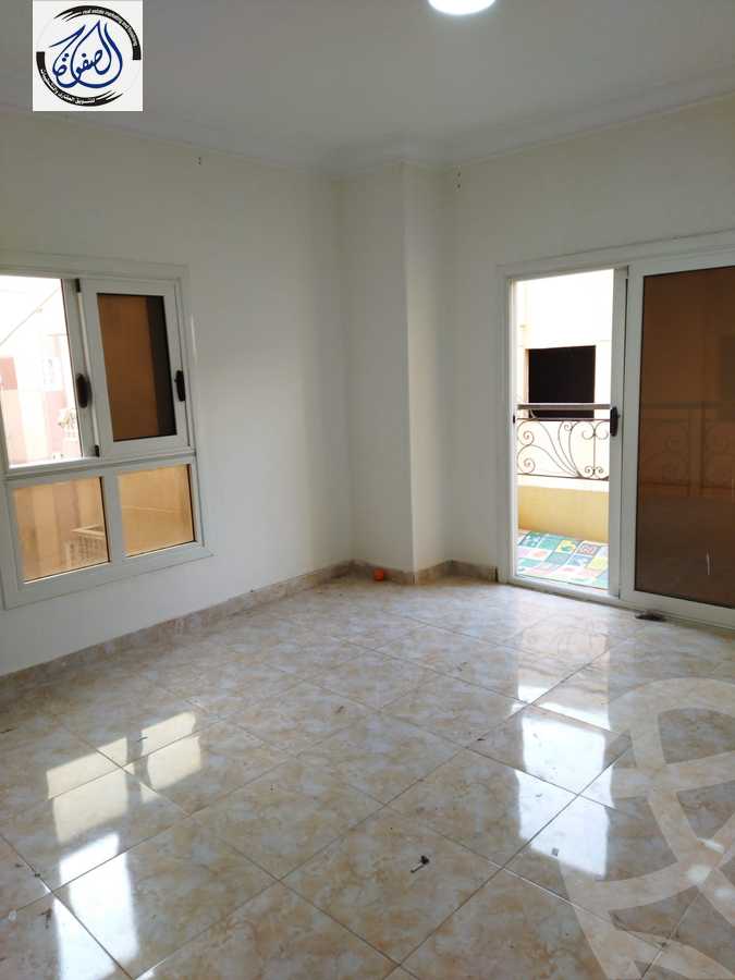 https://aqarmap.com.eg/ar/listing/3853341-for-rent-cairo-new-cairo-south-investors-mohammed-nagib-axis-st