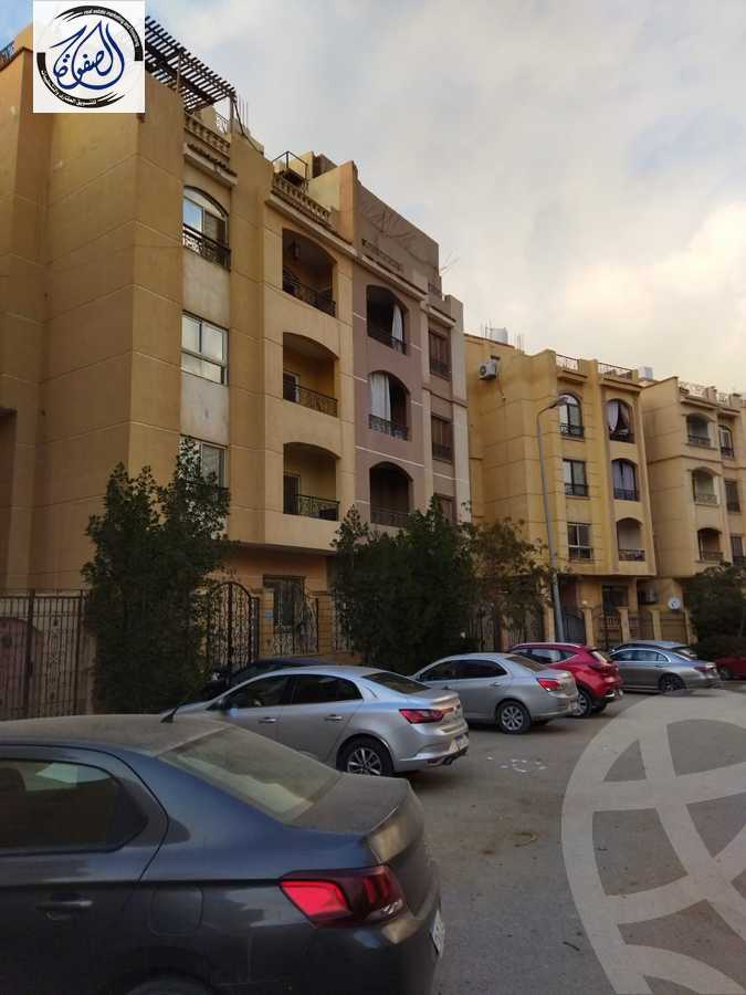 https://aqarmap.com.eg/ar/listing/3853341-for-rent-cairo-new-cairo-south-investors-mohammed-nagib-axis-st