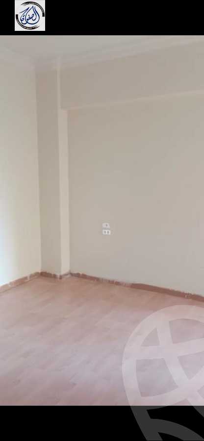 https://aqarmap.com.eg/ar/listing/3871371-for-rent-cairo-new-cairo-south-investors-mohammed-nagib-axis-st
