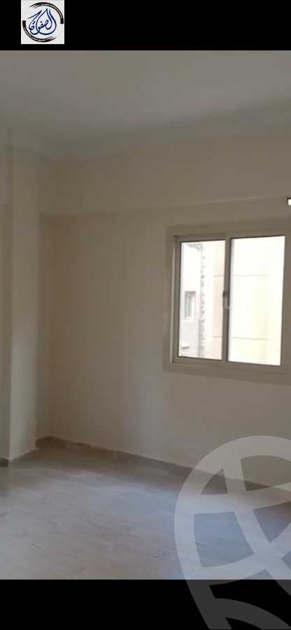 https://aqarmap.com.eg/ar/listing/3871371-for-rent-cairo-new-cairo-south-investors-mohammed-nagib-axis-st
