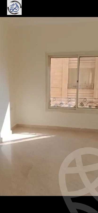 https://aqarmap.com.eg/ar/listing/3871371-for-rent-cairo-new-cairo-south-investors-mohammed-nagib-axis-st