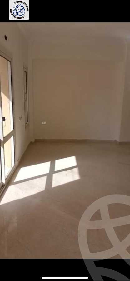 https://aqarmap.com.eg/ar/listing/3871371-for-rent-cairo-new-cairo-south-investors-mohammed-nagib-axis-st