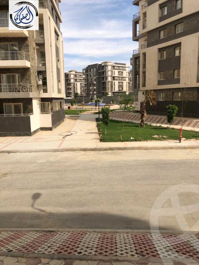 https://aqarmap.com.eg/en/listing/3871451-for-sale-cairo-new-cairo-compounds-dar-misr-el-koronfel