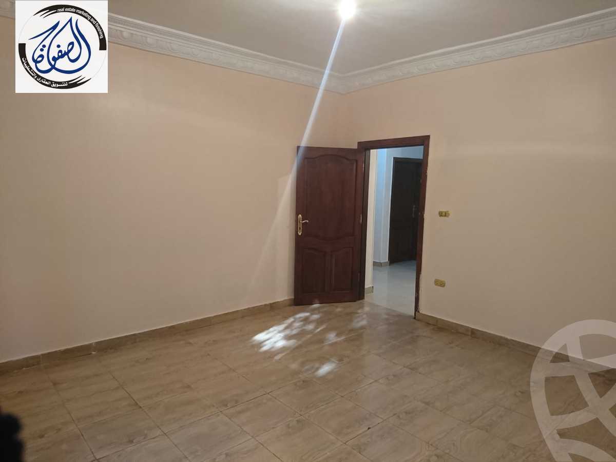 https://aqarmap.com.eg/en/listing/3975248-for-rent-cairo-new-cairo-ganob-el-akadamiya-south-academy-g-yassin-abd-el-ghafar-st