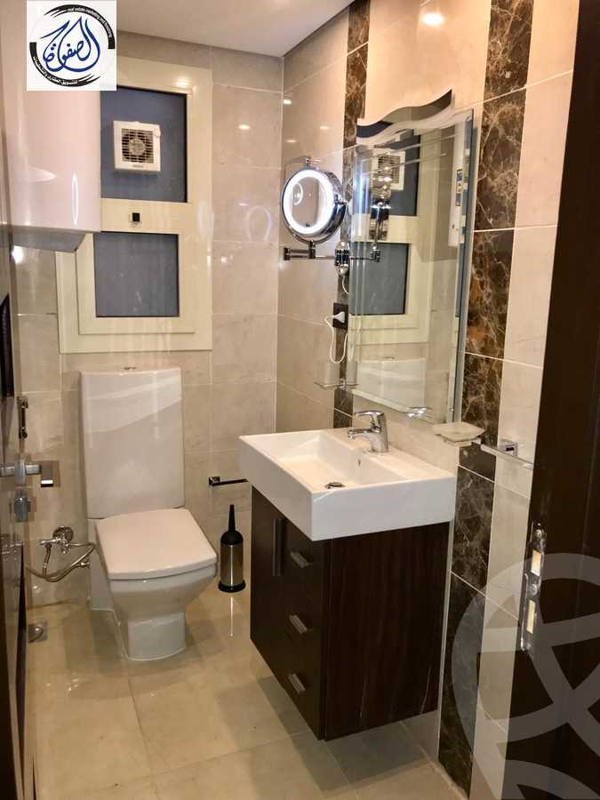 https://aqarmap.com.eg/ar/listing/4036626-for-rent-cairo-new-cairo-compounds-nyoum-nyw-kyrw