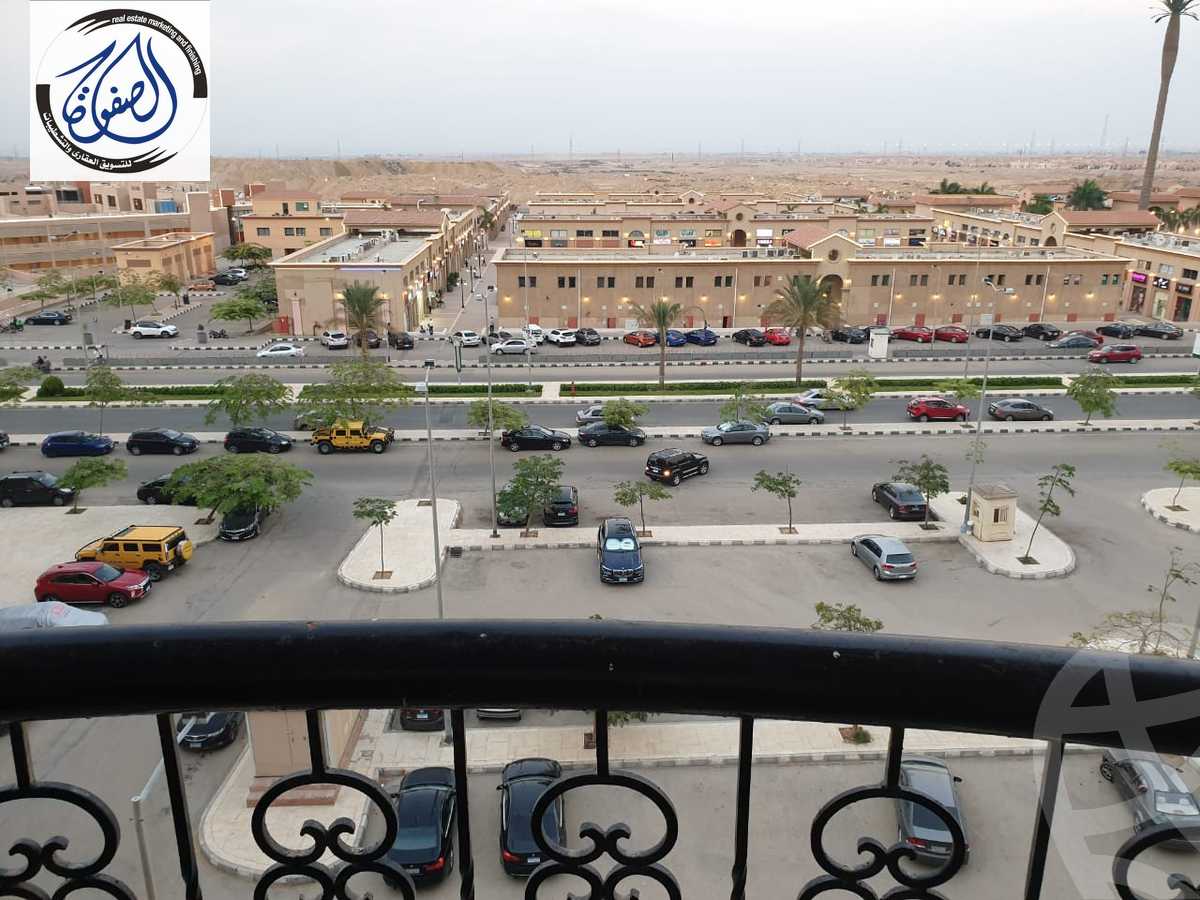 https://aqarmap.com.eg/en/listing/6066025-for-rent-cairo-new-cairo-lrhb-city-phase-4-mohammed-farid-st