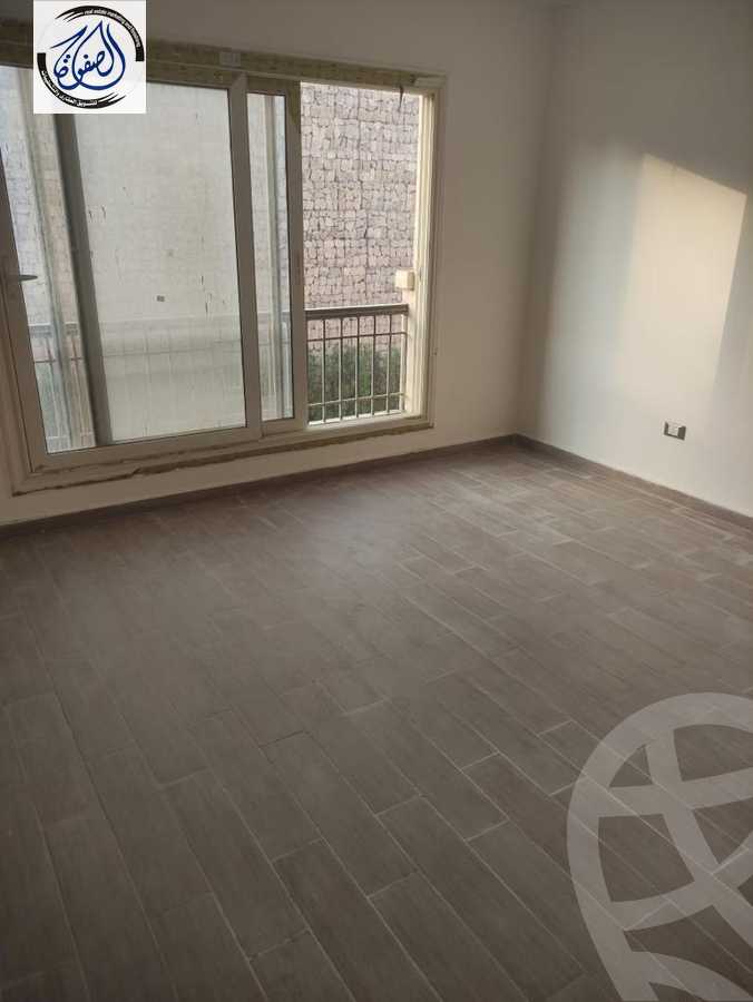 https://aqarmap.com.eg/ar/listing/4163778-for-rent-cairo-new-cairo-compounds-stwn-ryzydns-by-ar-y-llttwyr