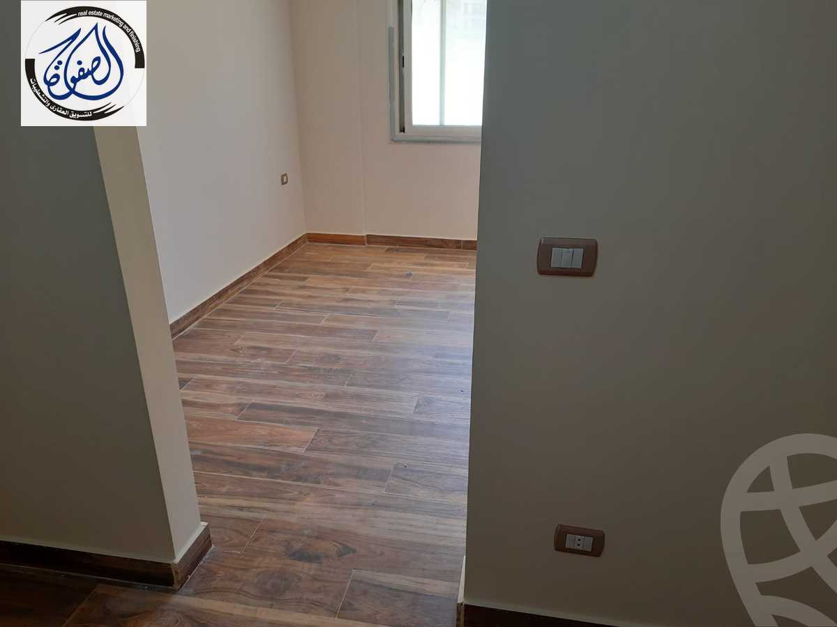https://aqarmap.com.eg/en/listing/4200096-for-rent-cairo-new-cairo-compounds-fifth-square