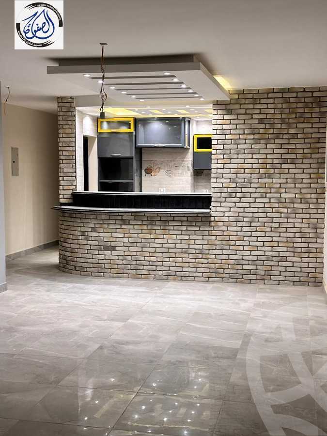 https://aqarmap.com.eg/ar/listing/4223014-for-rent-cairo-new-cairo-compounds-the-square