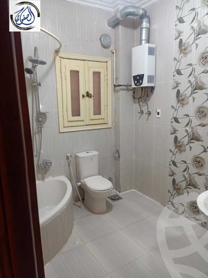 https://aqarmap.com.eg/en/listing/4241849-for-rent-cairo-new-cairo-sharq-el-akadamiya-izz-aldin-ismail-st