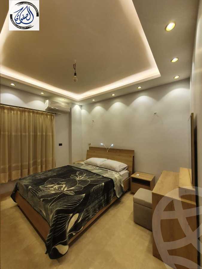 https://aqarmap.com.eg/en/listing/6074653-for-rent-cairo-new-cairo-compounds-el-mostashareen-compound