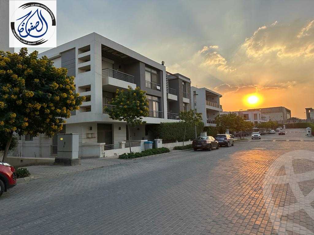 https://aqarmap.com.eg/en/listing/4274733-for-sale-cairo-new-cairo-compounds-taj-sultan