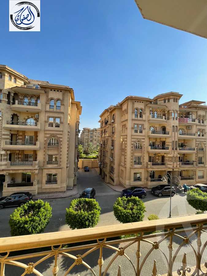 https://aqarmap.com.eg/en/listing/4286693-for-sale-cairo-new-cairo-compounds-hayati-residence