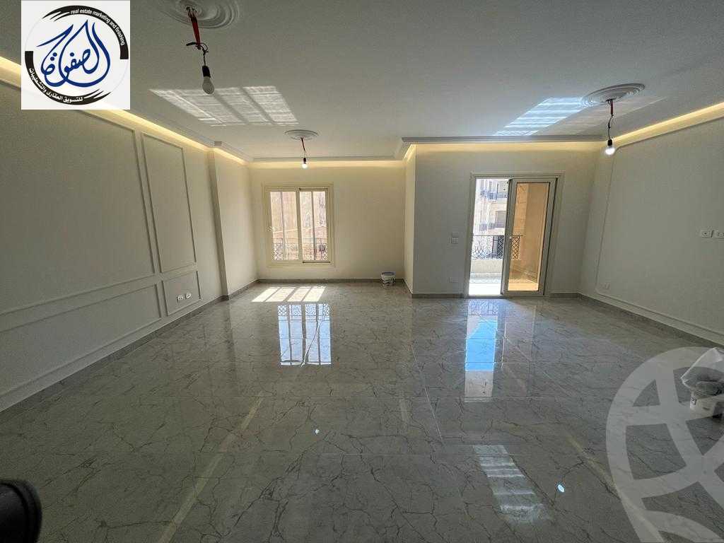 https://aqarmap.com.eg/ar/listing/4294313-for-rent-cairo-new-cairo-compounds-rock-vera