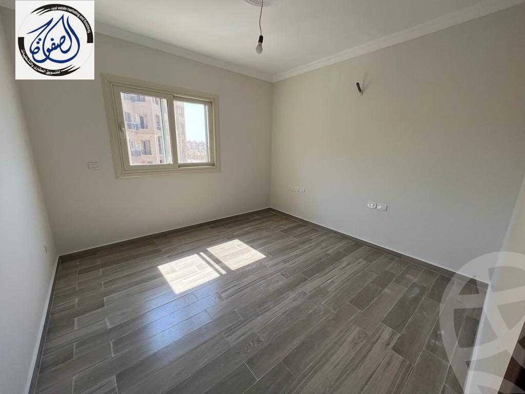 https://aqarmap.com.eg/ar/listing/4294313-for-rent-cairo-new-cairo-compounds-rock-vera