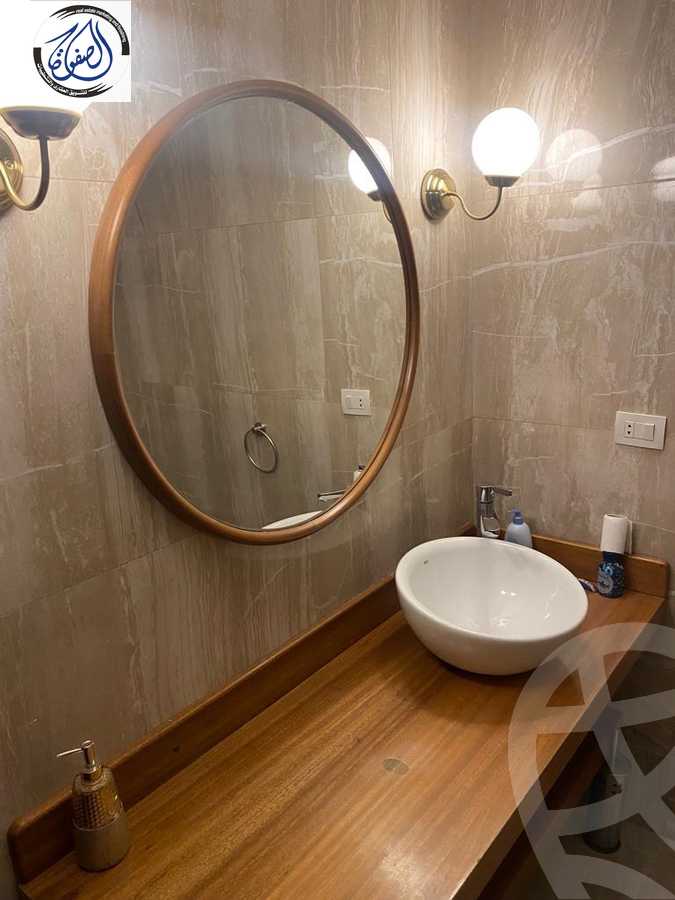 https://aqarmap.com.eg/en/listing/4326088-for-sale-cairo-new-cairo-compounds-hayati-residence