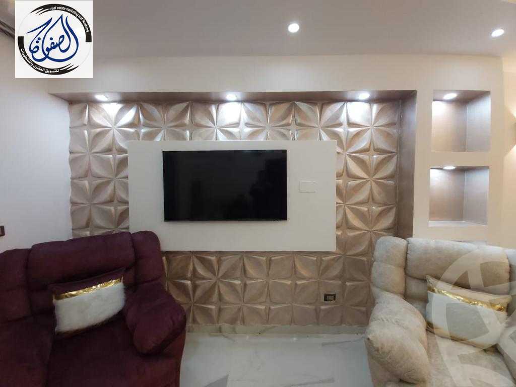 https://aqarmap.com.eg/ar/listing/4326106-for-sale-cairo-new-cairo-compounds-fyfth-skwyr-mwl-lmrsm-llttwyr