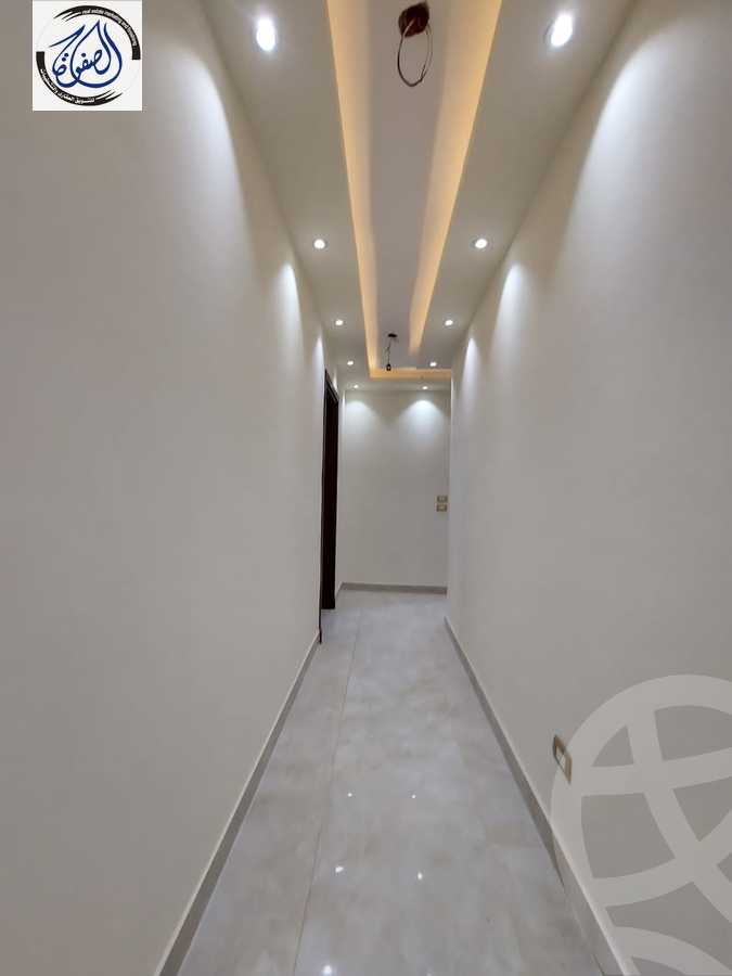 https://aqarmap.com.eg/ar/listing/4341503-for-rent-cairo-new-cairo-compounds-the-square