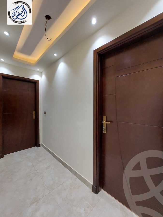 https://aqarmap.com.eg/ar/listing/4341503-for-rent-cairo-new-cairo-compounds-the-square