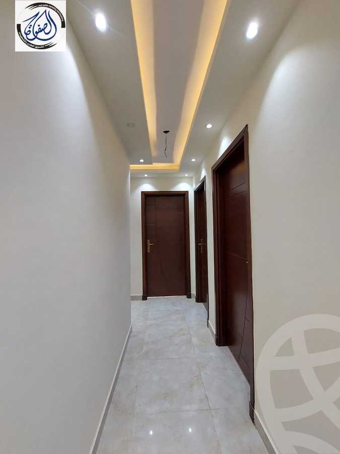 https://aqarmap.com.eg/ar/listing/4341503-for-rent-cairo-new-cairo-compounds-the-square