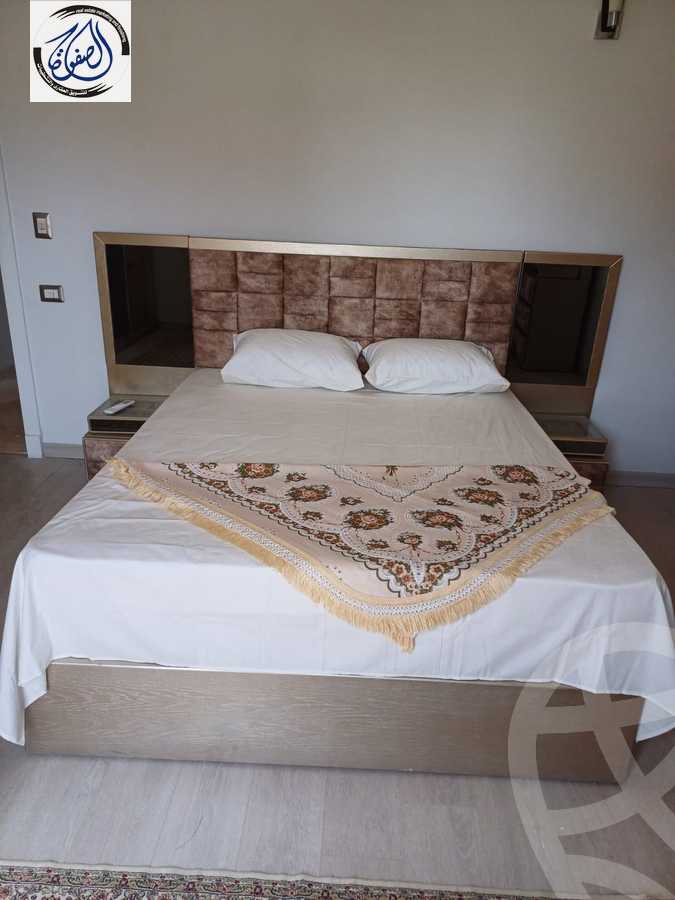 https://aqarmap.com.eg/ar/listing/4349973-for-rent-cairo-new-cairo-compounds-kmbwnd-fyldj-jyt-blm-hylz