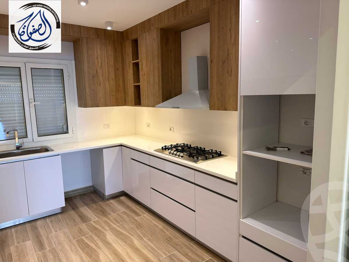 https://aqarmap.com.eg/en/listing/4365367-for-sale-cairo-new-cairo-compounds-mountain-view-hyde-park