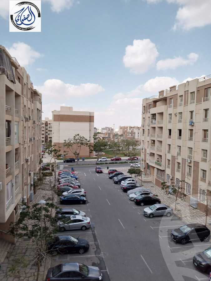 https://aqarmap.com.eg/ar/listing/4368240-for-rent-cairo-new-cairo-lrhb-city-phase-5-talaat-mostafa-st