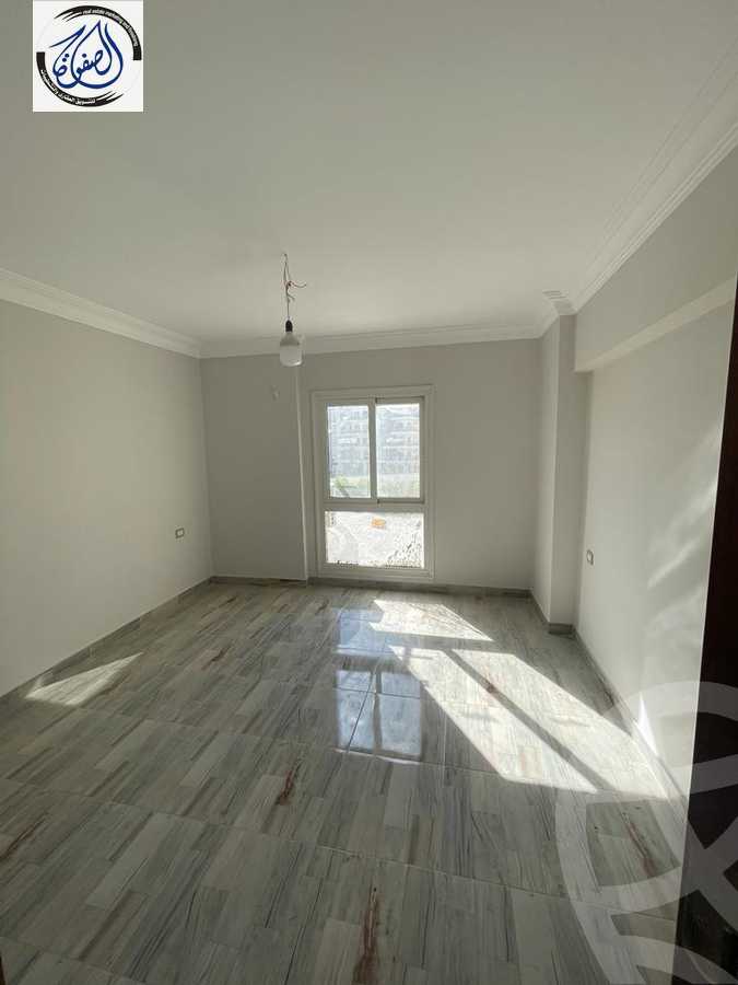 https://aqarmap.com.eg/en/listing/4424708-for-rent-cairo-new-cairo-compounds-mountain-view-hyde-park