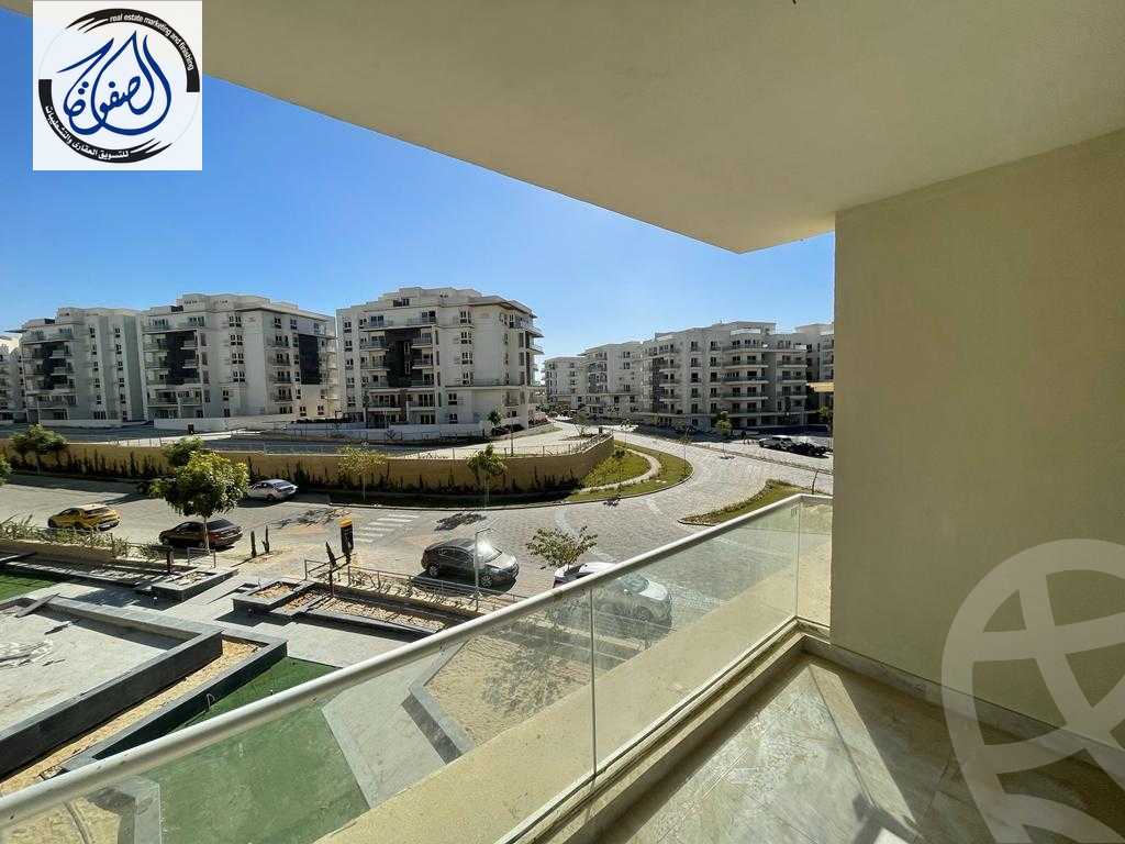 https://aqarmap.com.eg/en/listing/4424708-for-rent-cairo-new-cairo-compounds-mountain-view-hyde-park