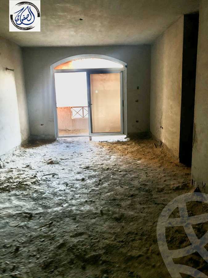 https://aqarmap.com.eg/en/listing/4477727-for-sale-cairo-new-cairo-compounds-dobat-el-modaraat-compound-deraa-misr