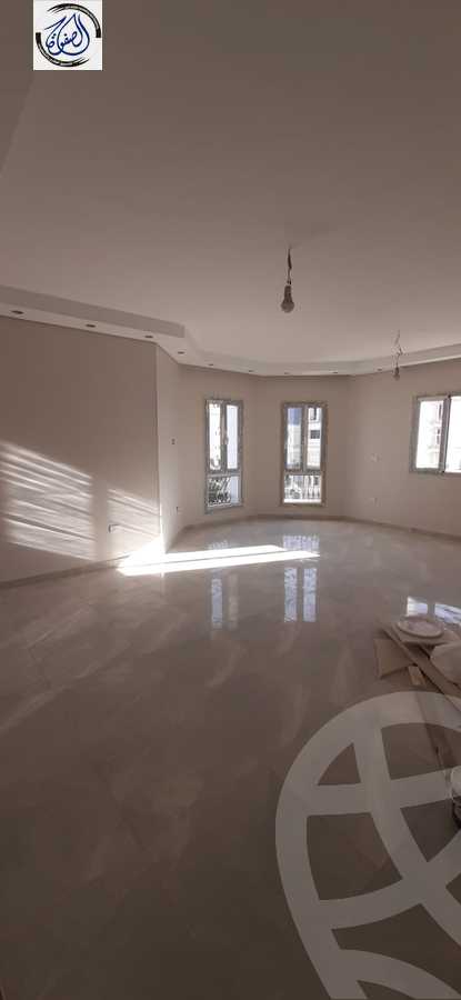 https://aqarmap.com.eg/en/listing/4499181-for-rent-cairo-new-cairo-compounds-mountain-view-hyde-park