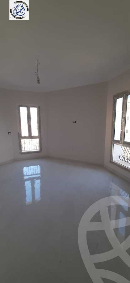 https://aqarmap.com.eg/en/listing/4499181-for-rent-cairo-new-cairo-compounds-mountain-view-hyde-park