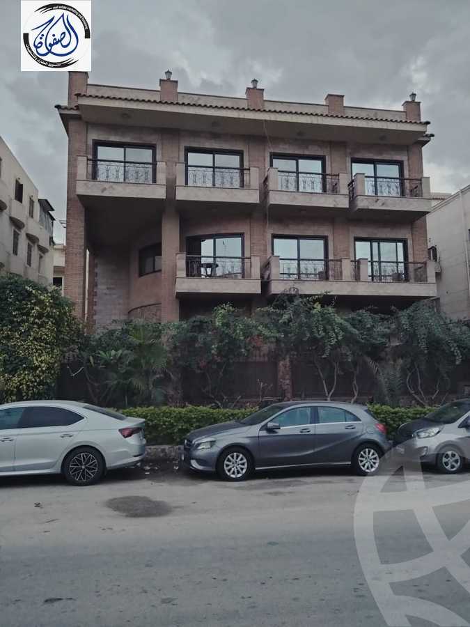 https://aqarmap.com.eg/en/listing/6086262-for-rent-cairo-new-cairo-first-settlement-mhwr-mstfy-kml
