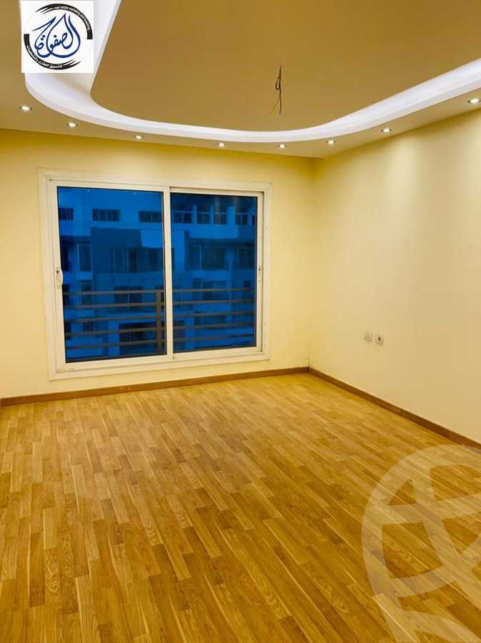 https://aqarmap.com.eg/en/listing/4789966-for-rent-cairo-new-cairo-compounds-mountain-view-hyde-park